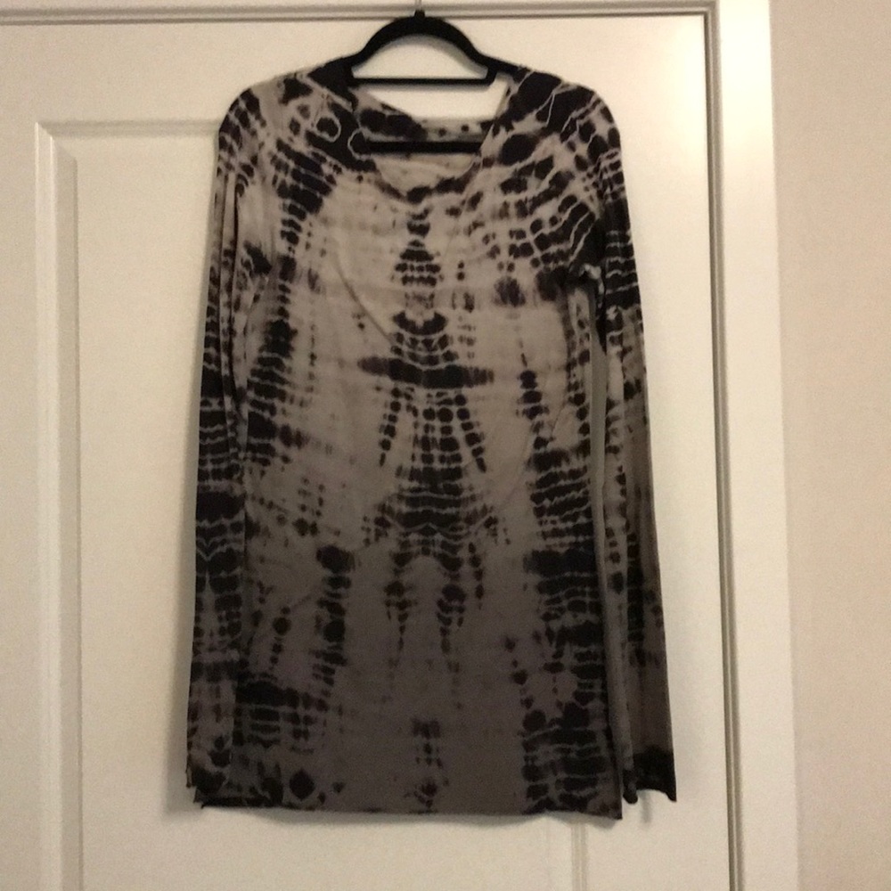 Long sleeve light dress